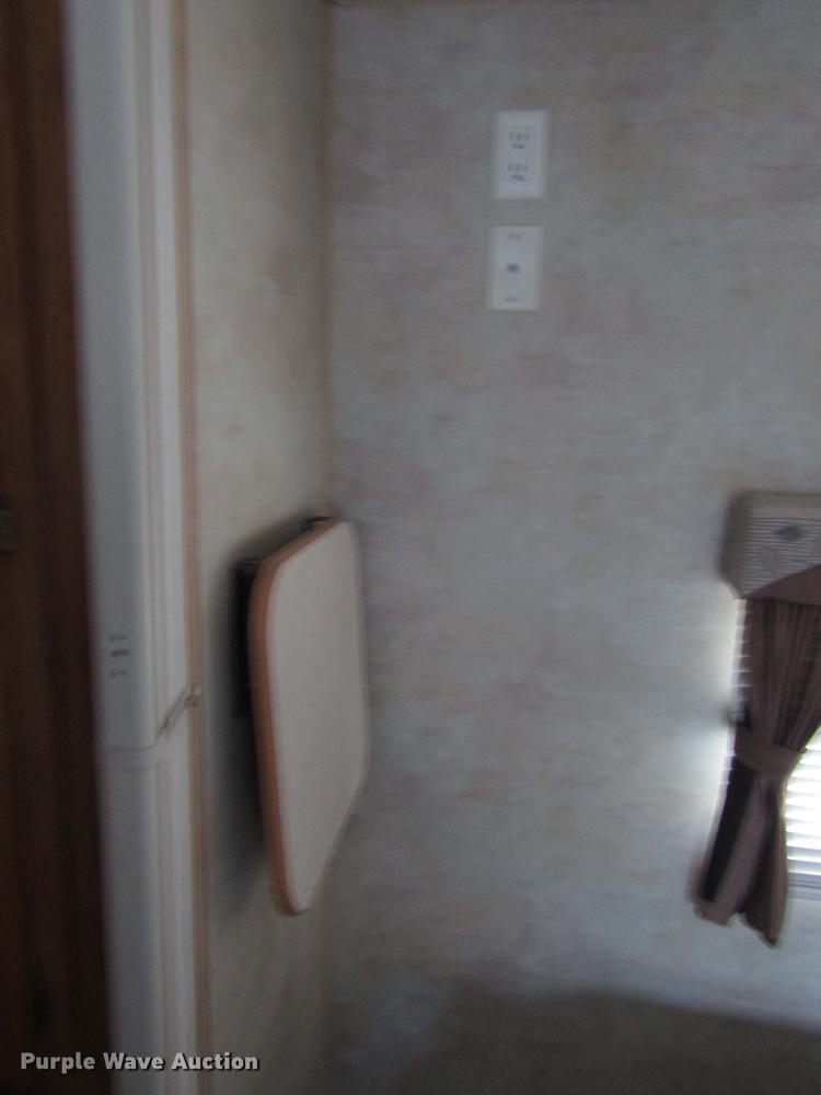 image for item DD3822 2004 Jayco 25RKS Jayflight camper