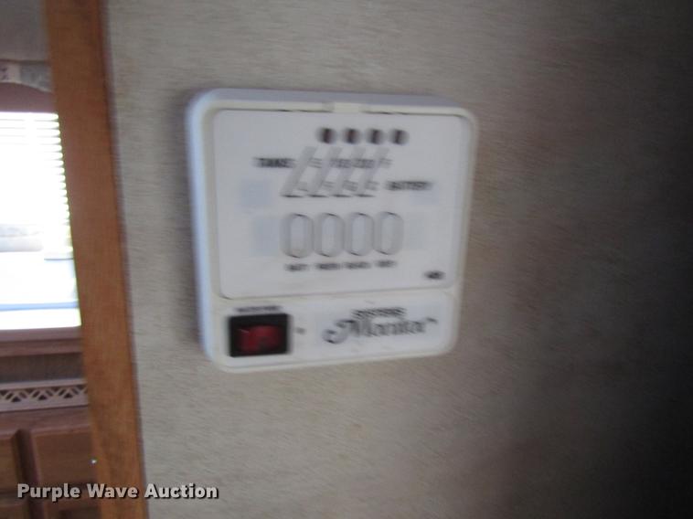 image for item DD3822 2004 Jayco 25RKS Jayflight camper