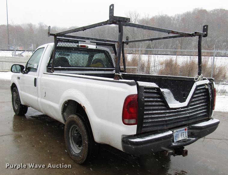 image for item DD3824 2002 Ford F250 Super Duty pickup truck