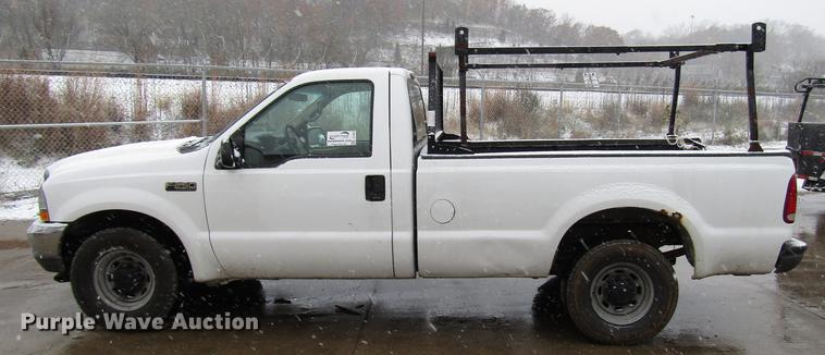 image for item DD3824 2002 Ford F250 Super Duty pickup truck