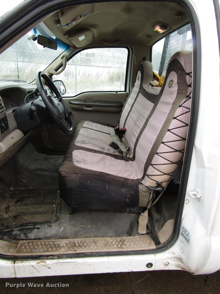 image for item DD3824 2002 Ford F250 Super Duty pickup truck