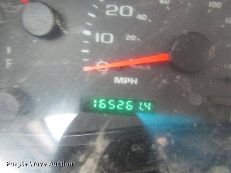 image for item DD3824 2002 Ford F250 Super Duty pickup truck