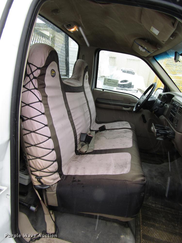 image for item DD3824 2002 Ford F250 Super Duty pickup truck