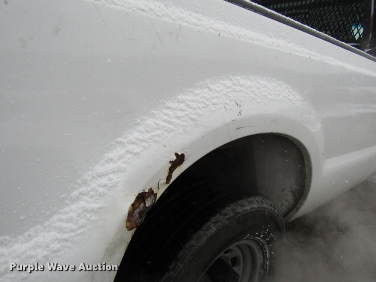 image for item DD3824 2002 Ford F250 Super Duty pickup truck