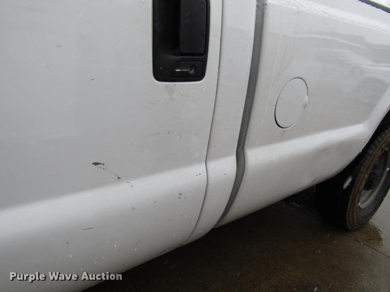 image for item DD3824 2002 Ford F250 Super Duty pickup truck