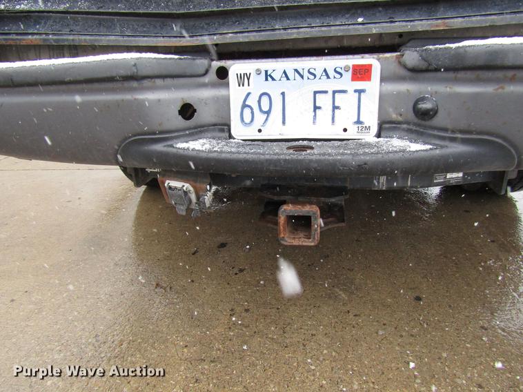 image for item DD3824 2002 Ford F250 Super Duty pickup truck