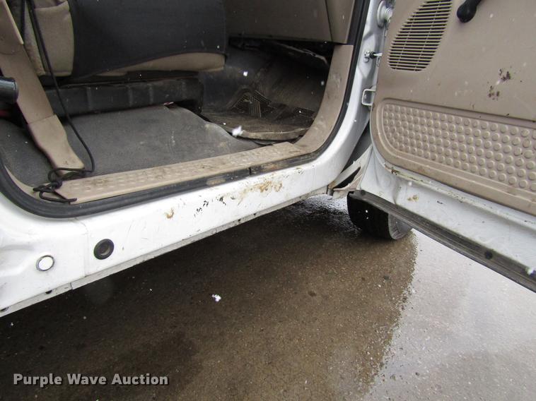 image for item DD3824 2002 Ford F250 Super Duty pickup truck