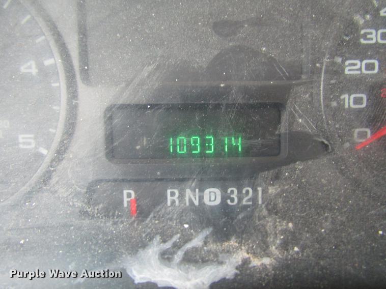 image for item DD3825 2007 Ford F350 Super Duty Crew Cab flatbed pickup truck