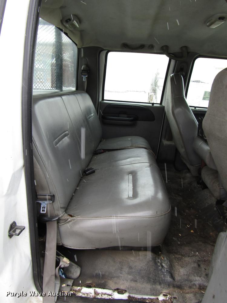 image for item DD3825 2007 Ford F350 Super Duty Crew Cab flatbed pickup truck