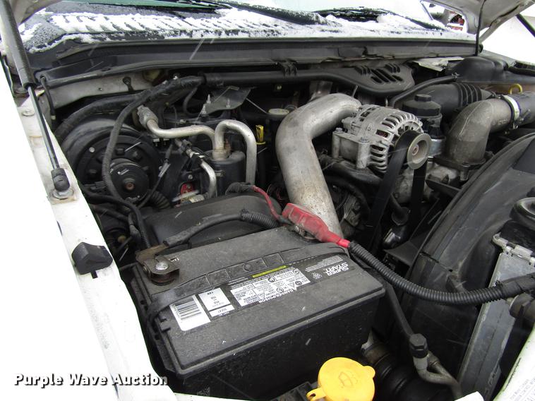 image for item DD3825 2007 Ford F350 Super Duty Crew Cab flatbed pickup truck