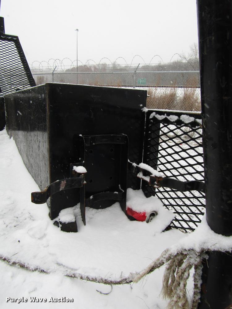 image for item DD3825 2007 Ford F350 Super Duty Crew Cab flatbed pickup truck