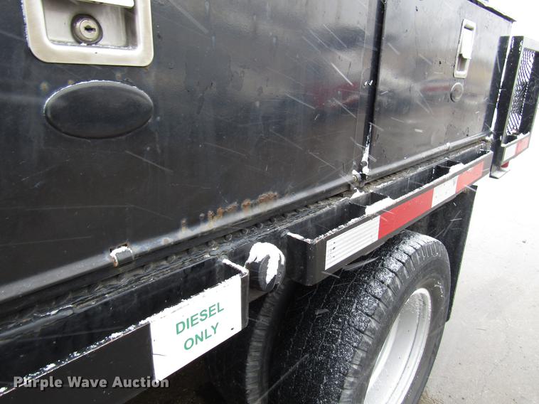 image for item DD3825 2007 Ford F350 Super Duty Crew Cab flatbed pickup truck