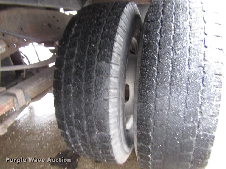 image for item DD3825 2007 Ford F350 Super Duty Crew Cab flatbed pickup truck