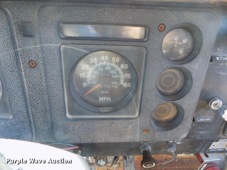 image for item DD5365 1982 International 1954 flatbed truck