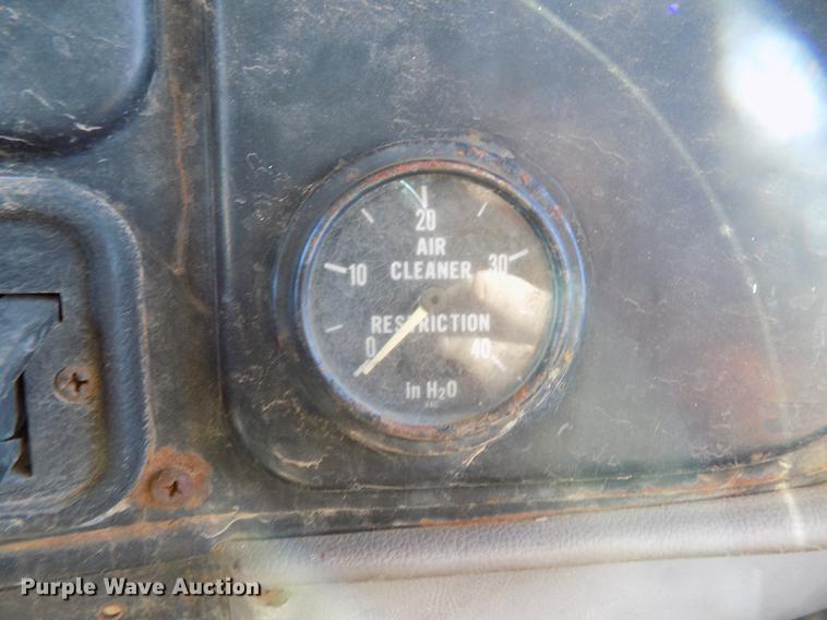 image for item DD5365 1982 International 1954 flatbed truck