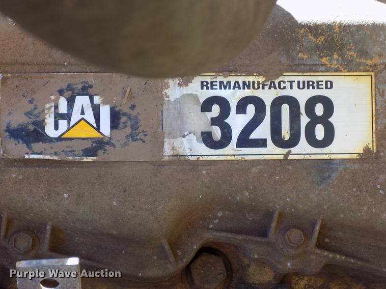 image for item DD5365 1982 International 1954 flatbed truck