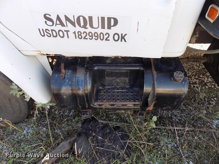 image for item DD5365 1982 International 1954 flatbed truck