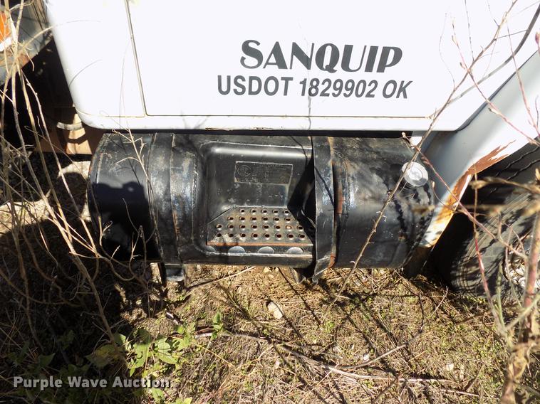 image for item DD5365 1982 International 1954 flatbed truck