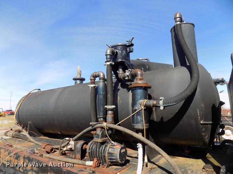 image for item DD5365 1982 International 1954 flatbed truck