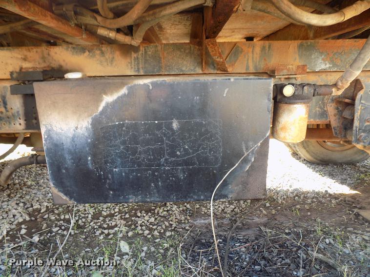 image for item DD5365 1982 International 1954 flatbed truck