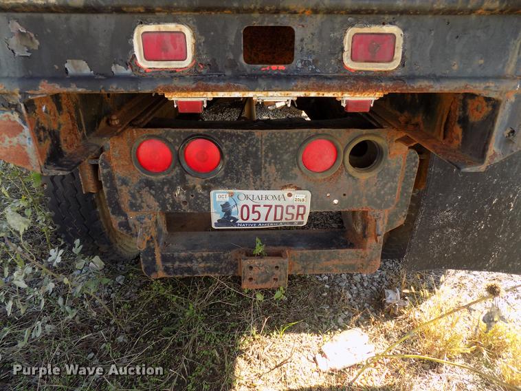 image for item DD5365 1982 International 1954 flatbed truck