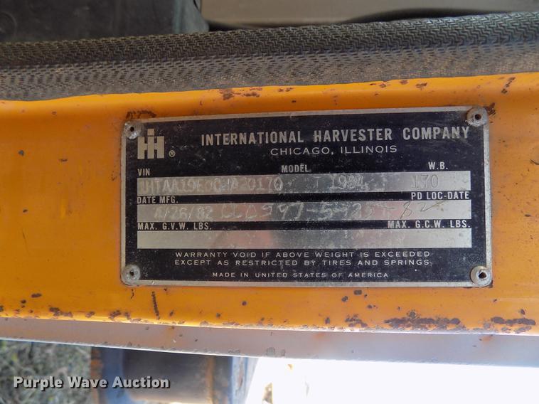 image for item DD5365 1982 International 1954 flatbed truck