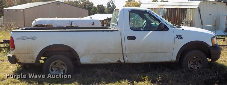 image for item DD5377 2002 Ford F150 pickup truck