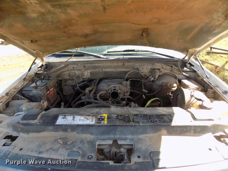 image for item DD5377 2002 Ford F150 pickup truck