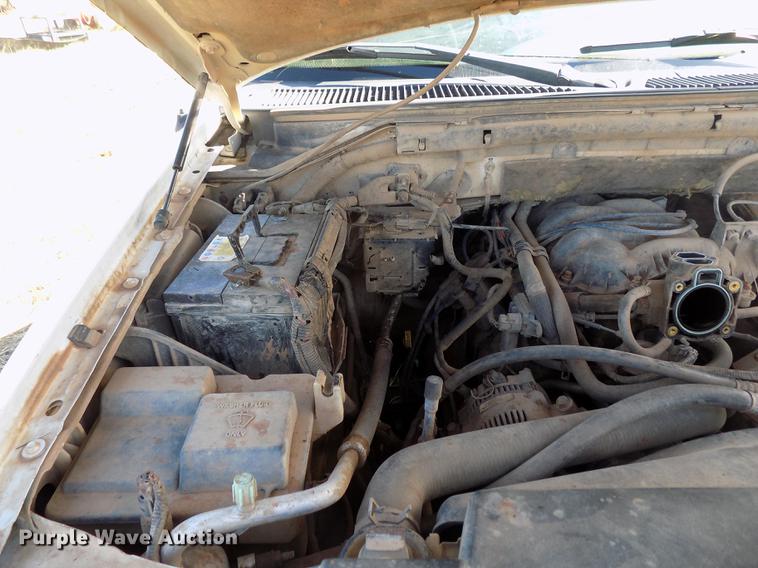 image for item DD5377 2002 Ford F150 pickup truck