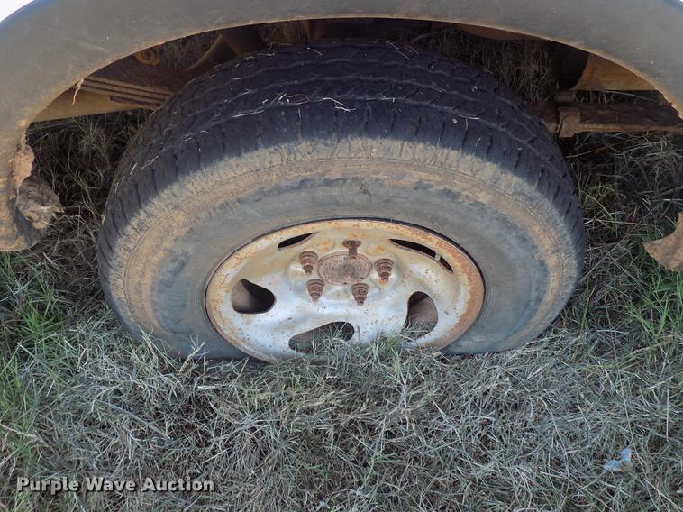 image for item DD5377 2002 Ford F150 pickup truck