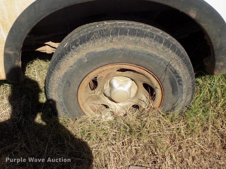 image for item DD5377 2002 Ford F150 pickup truck