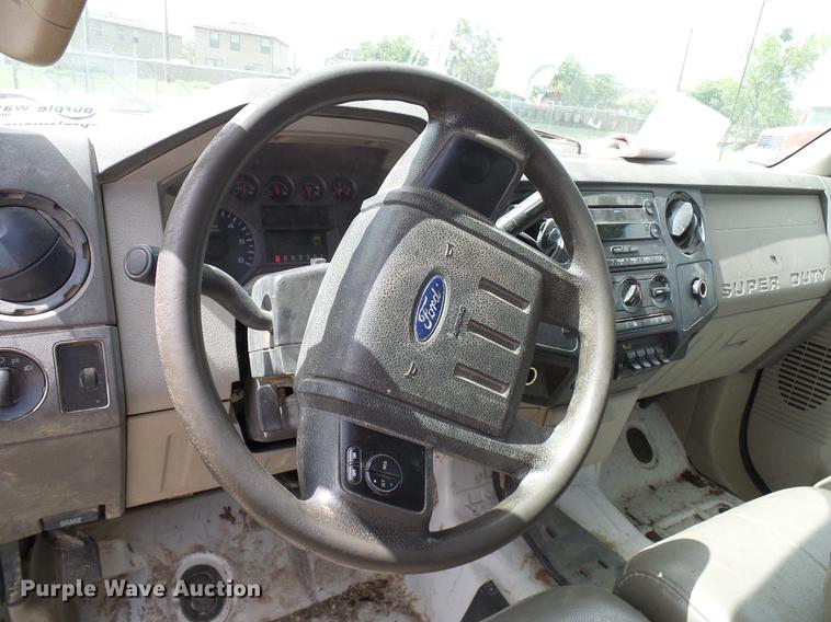 image for item DD8327 2008 Ford F450 Super Duty Crew Cab flatbed truck