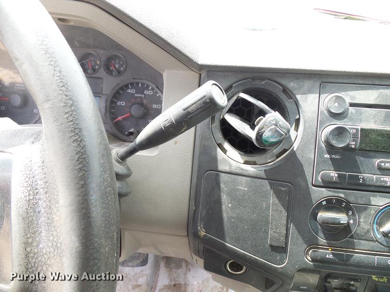 image for item DD8327 2008 Ford F450 Super Duty Crew Cab flatbed truck