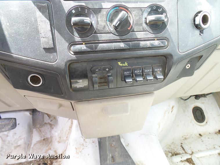 image for item DD8327 2008 Ford F450 Super Duty Crew Cab flatbed truck