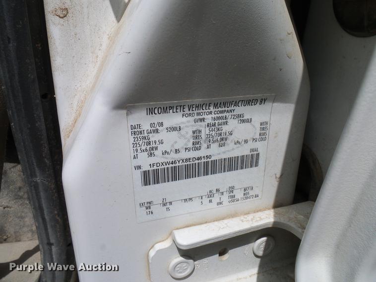 image for item DD8327 2008 Ford F450 Super Duty Crew Cab flatbed truck