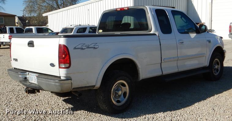 image for item DD8935 2003 Ford F150 XLT SuperCab pickup truck