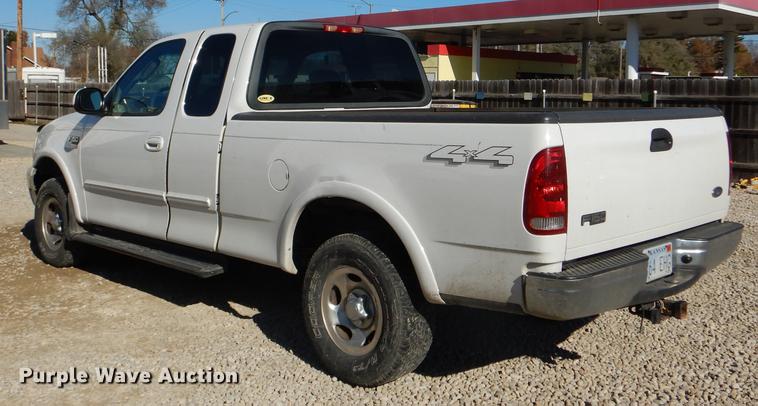 image for item DD8935 2003 Ford F150 XLT SuperCab pickup truck