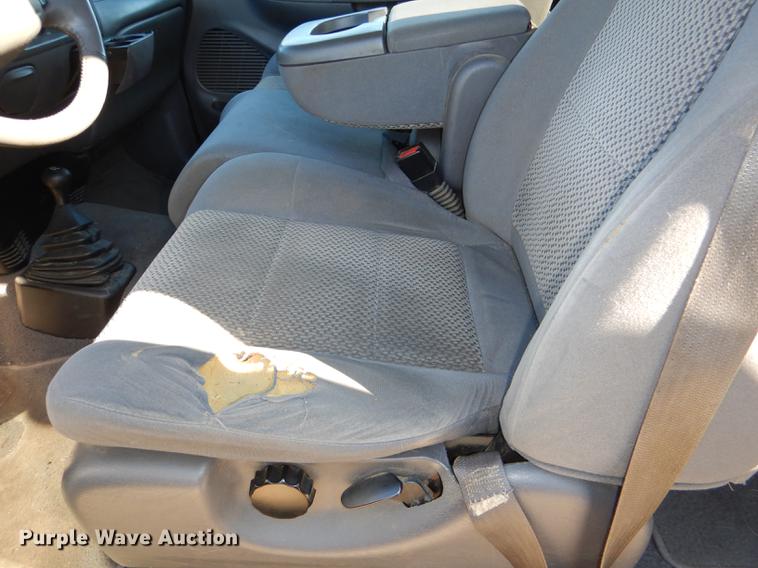 image for item DD8935 2003 Ford F150 XLT SuperCab pickup truck