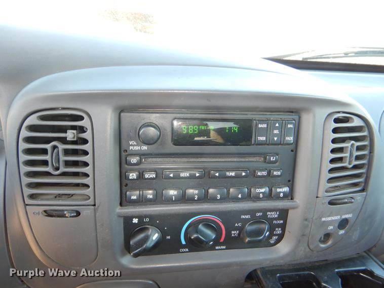 image for item DD8935 2003 Ford F150 XLT SuperCab pickup truck