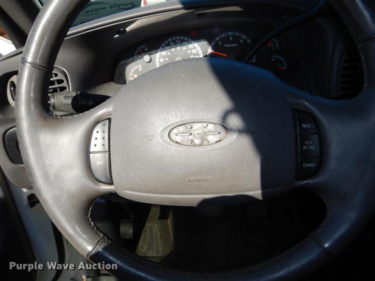 image for item DD8935 2003 Ford F150 XLT SuperCab pickup truck