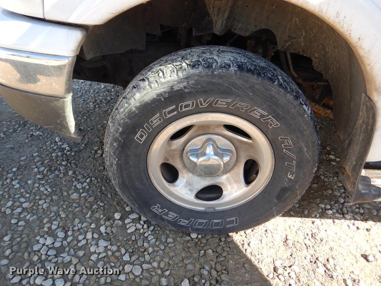 image for item DD8935 2003 Ford F150 XLT SuperCab pickup truck