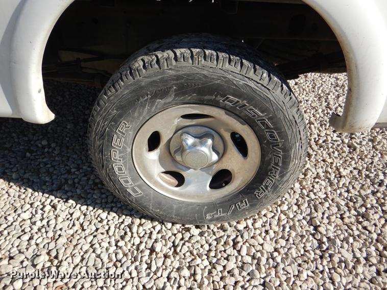 image for item DD8935 2003 Ford F150 XLT SuperCab pickup truck