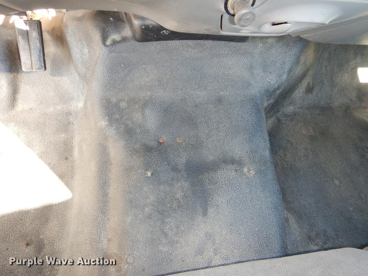 image for item DD8936 2003 Ford F350 Super Duty Lariat Super Cab pickup truck