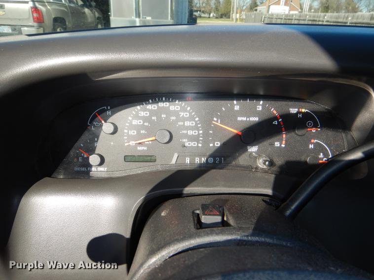 image for item DD8936 2003 Ford F350 Super Duty Lariat Super Cab pickup truck