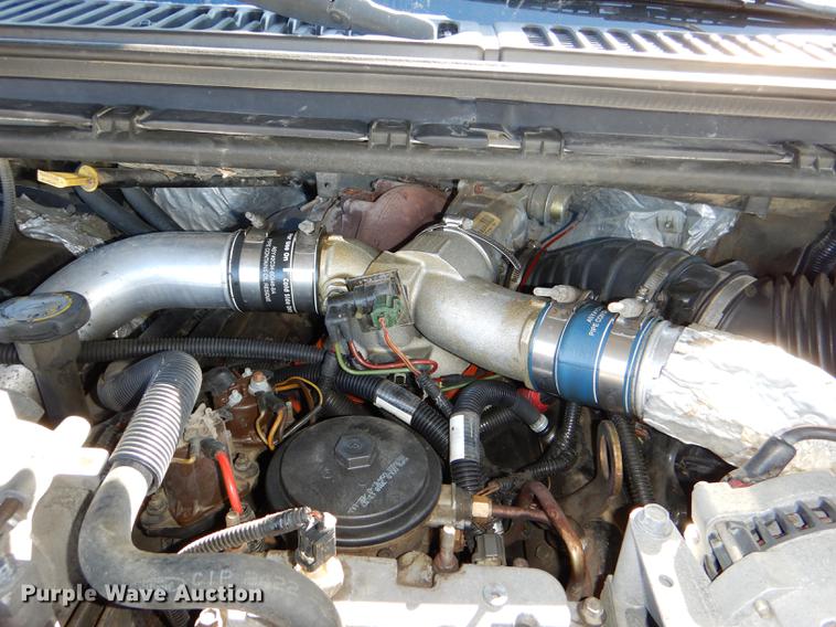 image for item DD8936 2003 Ford F350 Super Duty Lariat Super Cab pickup truck