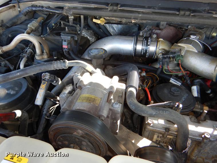 image for item DD8936 2003 Ford F350 Super Duty Lariat Super Cab pickup truck