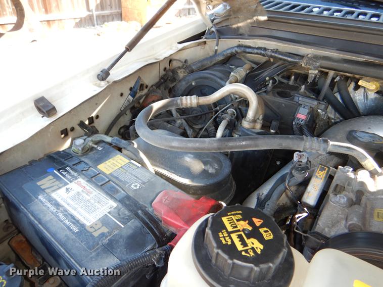 image for item DD8936 2003 Ford F350 Super Duty Lariat Super Cab pickup truck