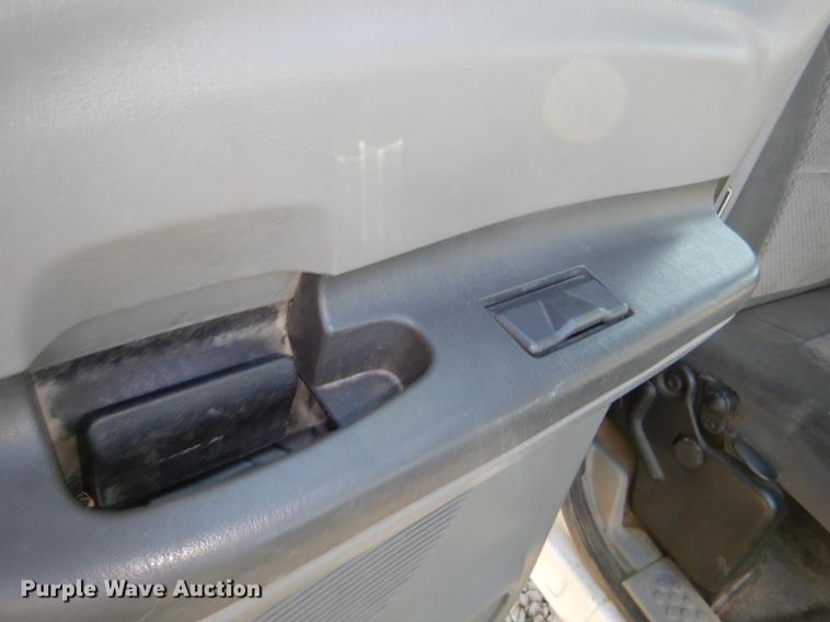 image for item DD8936 2003 Ford F350 Super Duty Lariat Super Cab pickup truck