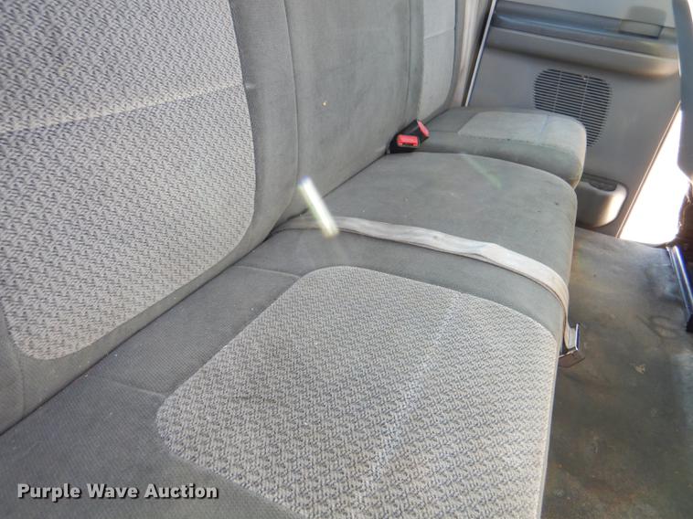 image for item DD8936 2003 Ford F350 Super Duty Lariat Super Cab pickup truck