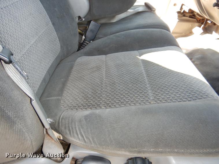 image for item DD8936 2003 Ford F350 Super Duty Lariat Super Cab pickup truck